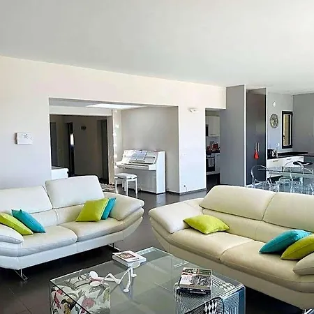 Comfortable Ξενοδοχείο 4*